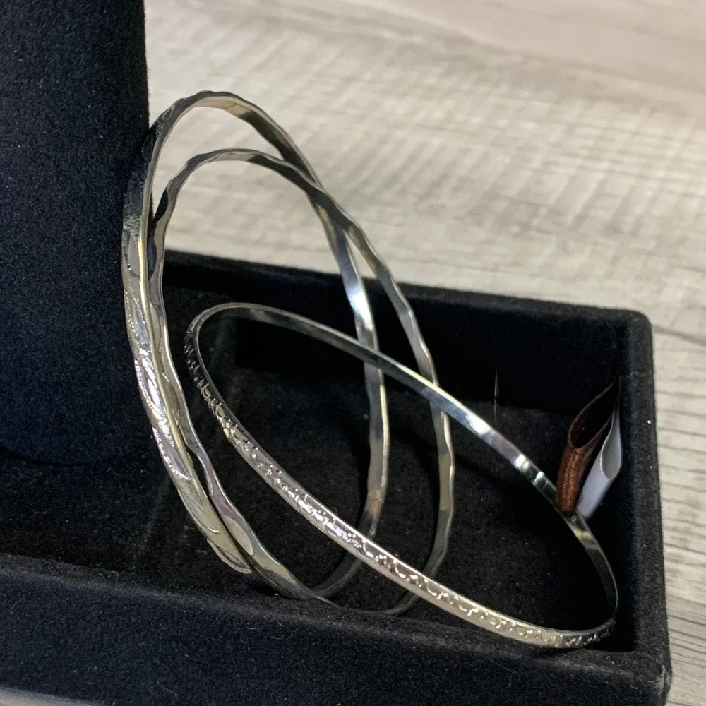 Vintage Silver Tone Textured Bangle Bracelet Set Stackable Etched Hammered 3pc